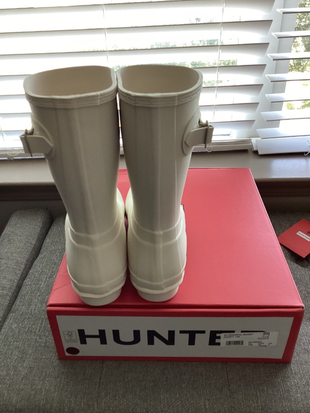 Hunter Original Short Waterproof Rain Boot, size 10 - Picture 11 of 11
